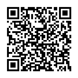 唐刚豪丝毫没有注意到一旁的夏香在朝他使眼色二维码生成