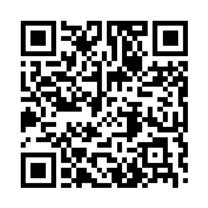 唐劫小心翼翼地将颜料刺入事先划好的阵纹中二维码生成