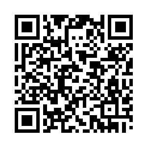 唐森坐到王世子身边时候开口解释了一句二维码生成