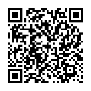 唐点点看到郑小琪和刘卫阳在食堂里一起吃早餐二维码生成