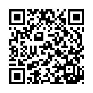 唐铮看的一清二楚下面根本没有什么东西支撑二维码生成