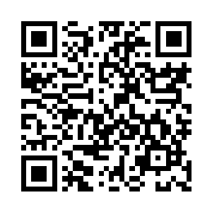 嘴角勾起一抹很久没出现过的最纯粹的微笑二维码生成