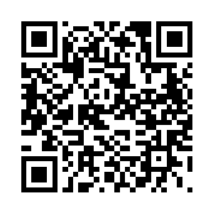 嘴角勾起一抹自己都没注意到的微笑二维码生成