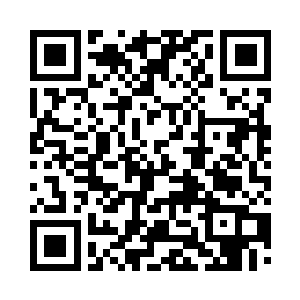 嘴角逸出一抹不易察觉的阴险得意冷笑二维码生成