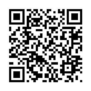 四个人也是第一时间的开始整理装备二维码生成