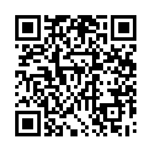 四周墙壁上的精美凤凰雕饰图案自是不说二维码生成