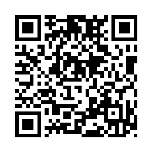 四道光芒忽从天书中爆散飞出……眨眼间二维码生成