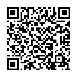 回头自己更是可以说这人是被自己从楼顶打下的二维码生成