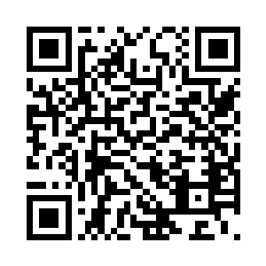 回忆往昔的两个人却一点儿也不觉得寒冷二维码生成