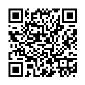 回来的时候就看刘雨在那里嗤嗤的笑二维码生成