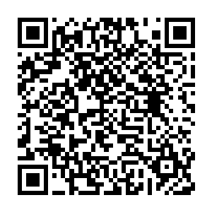 因为车里还有洪洋跟许美金我就这么明着给程白泽打电话感觉不方便二维码生成