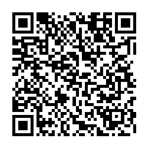 因为这留诗的那位高人很明显是以此来嘲讽这位王老板和他的员工不识高人二维码生成