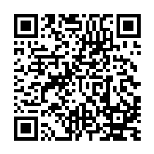 因此就那雕像就借着他的记忆幻化出了这场诡异的死亡游戏二维码生成