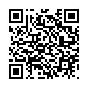 在九重天宫上有人在深深的注视着他二维码生成