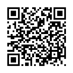 在他胸前有一个硬邦邦的小东西咯的她疼二维码生成