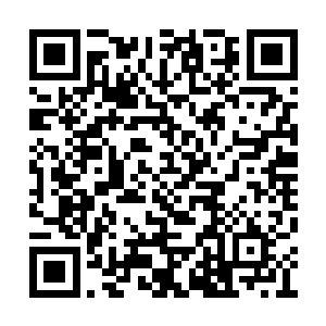 在凤羽珩的授意下把那些女孩子从车上放了出来二维码生成