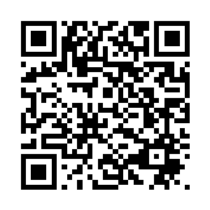 在嘴角旁边舔了一下流过嘴角的鲜血二维码生成