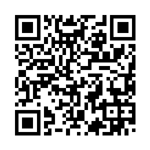 在壁炉前烤着被浸湿的手套和袜子二维码生成