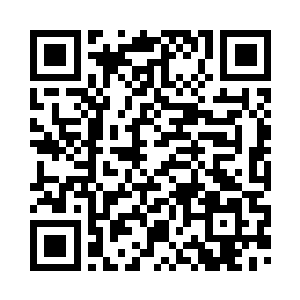 在她们准备的功夫已经切了三大堆二维码生成