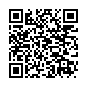 在影迷呜啦呜啦的叫喊声中先行进场二维码生成