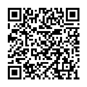 在我们的面前整个空间的鬼气都开始被直接轰碎二维码生成