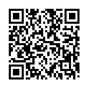 在接过两个小鬼丢过来的重火器之后二维码生成