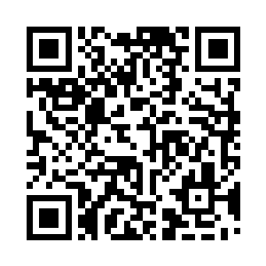 在用舌头飞快的在香肠的顶端舔了两下之后二维码生成