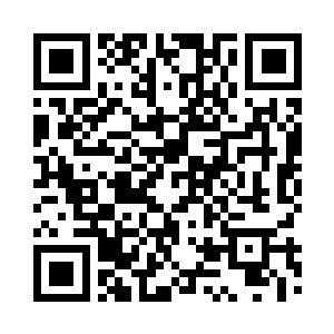 在眼前这位突然出现的小年轻手掌下二维码生成