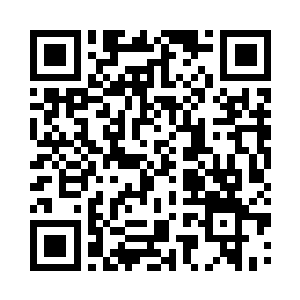 在背后还有一个倒立的银色十字架图案二维码生成