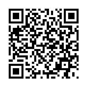 在许紫烟的周围现出密密麻麻的金色长剑二维码生成