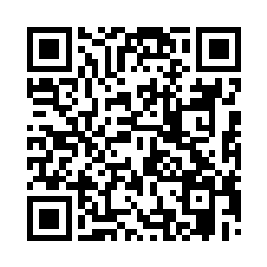 在这群人之中……还混着一个奇怪的家伙二维码生成