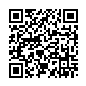 地毯上摆着一副没有下完的玩具棋二维码生成