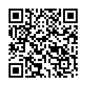 坐在地上的袁青几乎觉得身体快要散架了二维码生成