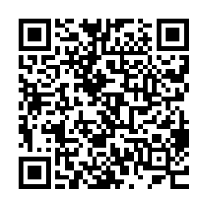 城堡防御平台上的第一个蒸汽弹射弩炮炮台就开始运作了起来二维码生成