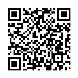 墨修尧饶有兴致的打量了他一会儿才道二维码生成