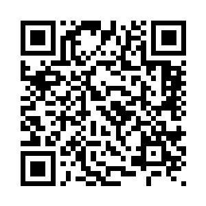 备胎则一直停在一辆皮卡的车斗内二维码生成