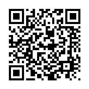 夏云杰便起身出了办公室到走廊上接电话二维码生成