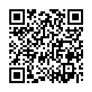 夏初七的手上捂着的是一门铁质的大炮炮筒二维码生成