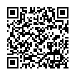 夏天的身体周围的空气都在随着他的呼吸而变动二维码生成