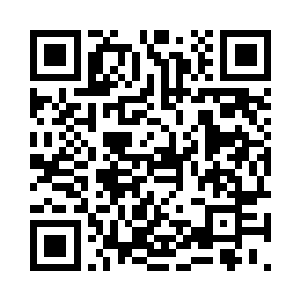 夏天说完直接在那个人的身上狠狠的踢了两脚二维码生成