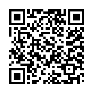 外面围观的人纷纷给她们让道让他们离开二维码生成