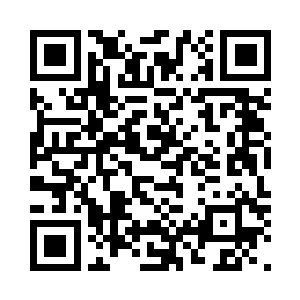 外面水灵灵的年轻小姑娘一把一把的二维码生成