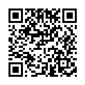 多姆的拳头不由自主的又握在了一起二维码生成