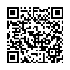 夜色中可以看到他比划了一个手势二维码生成