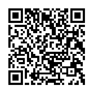 大头和耶稣被那个圆脸女孩儿请到休息室去喝茶二维码生成