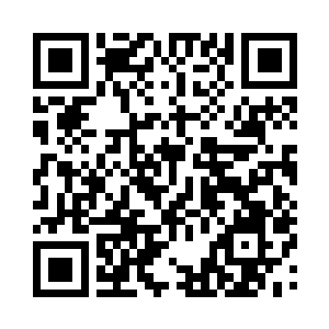 大家回头看到梁安后边那堆积如小山的舅二维码生成