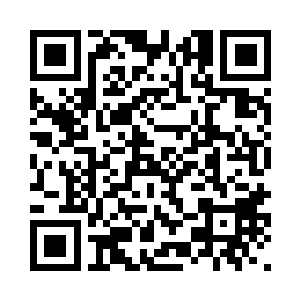 大爷在街上看中了一个卖菜的农女二维码生成