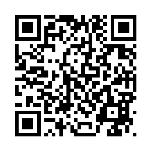 大眼儿瞅着被自己越擦越脏的餐桌二维码生成