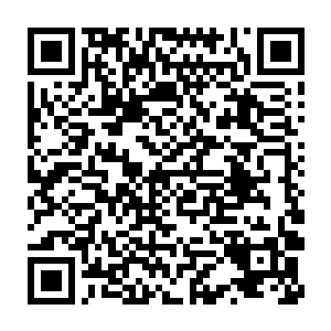 天星至尊向大殿之内站着的三名相貌各异的炼器大师微微一笑的说道二维码生成