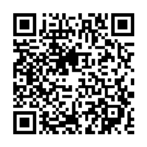 天波开镜的牌坊便是前两年由一位书法大家挥毫写下的二维码生成